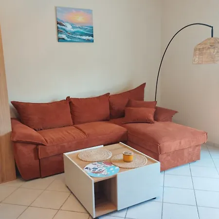 Apartment 2 Bedroom *