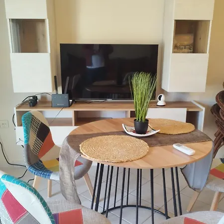 2 Bedroom Apartment *